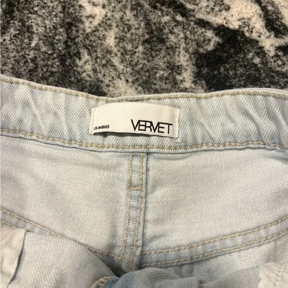 VERVET destroyed light wash high waisted shorts - Picture 6 of 11